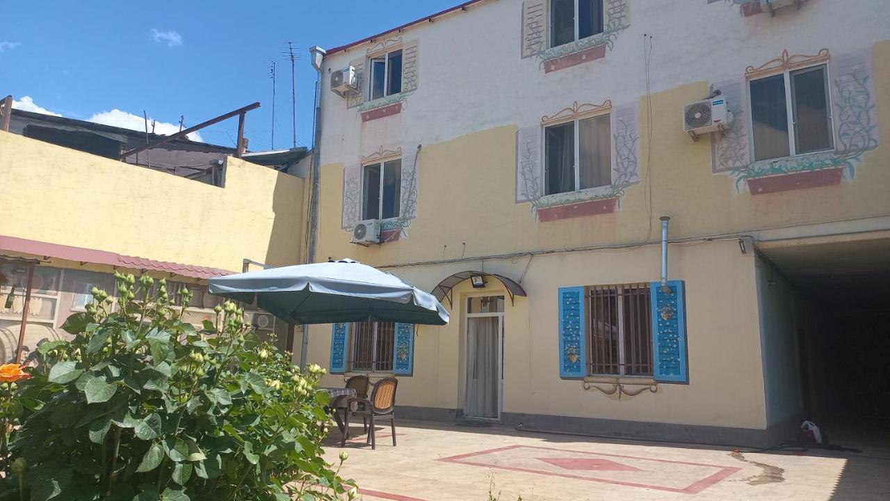 Bonjour Guest House エレバン エクステリア 写真