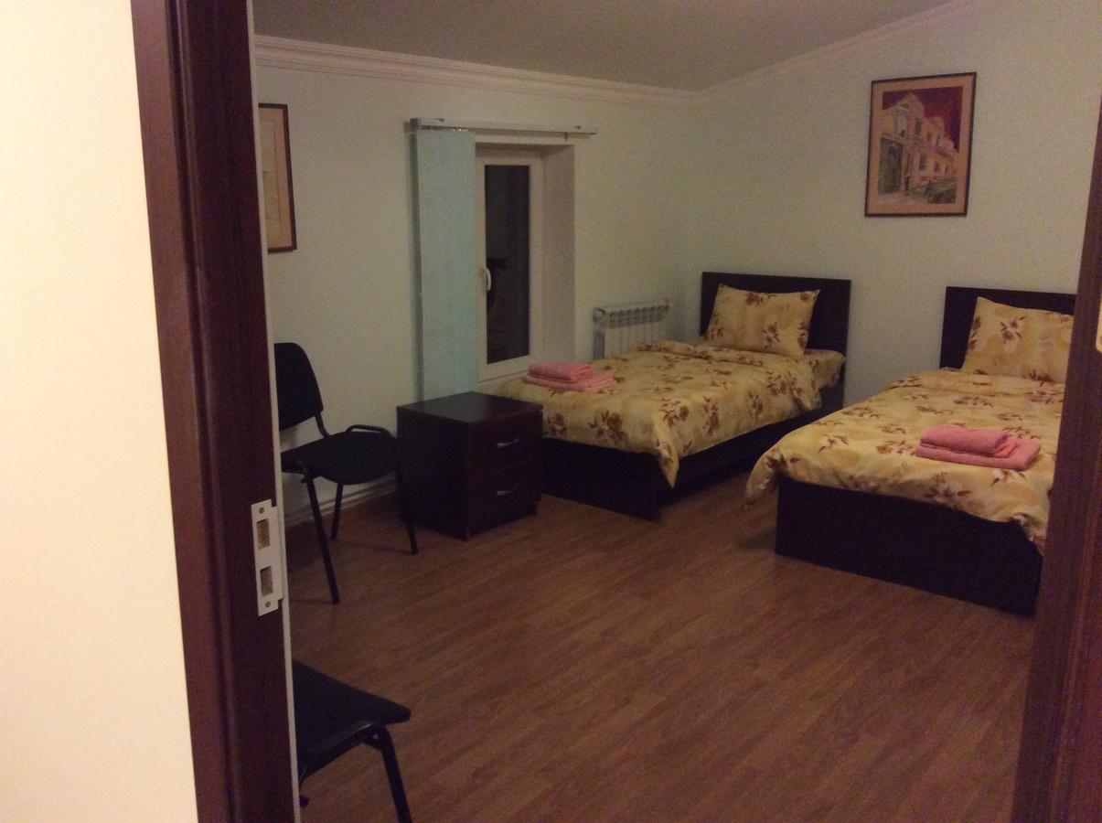 Bonjour Guest House エレバン エクステリア 写真