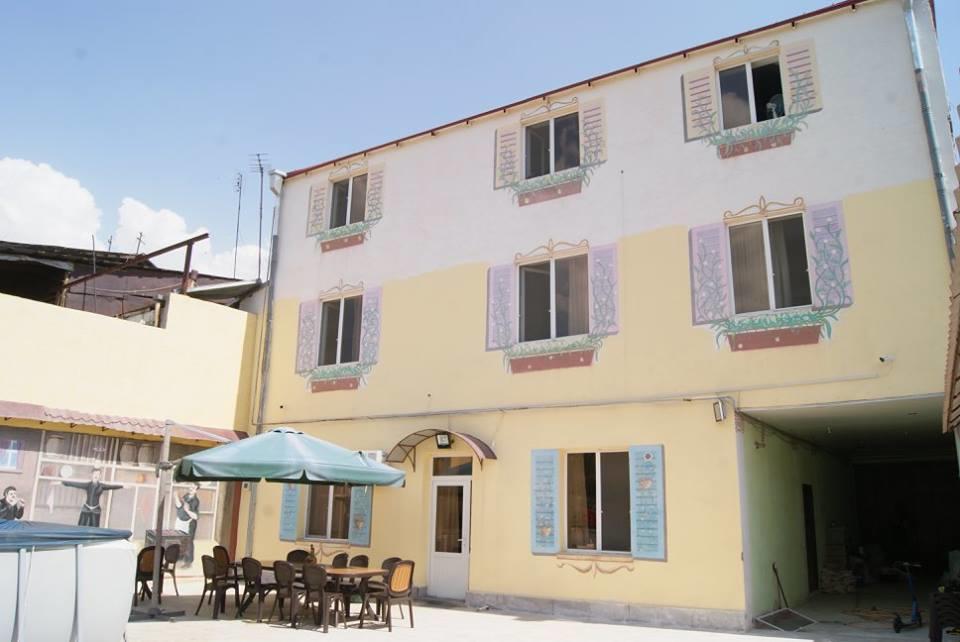 Bonjour Guest House エレバン エクステリア 写真